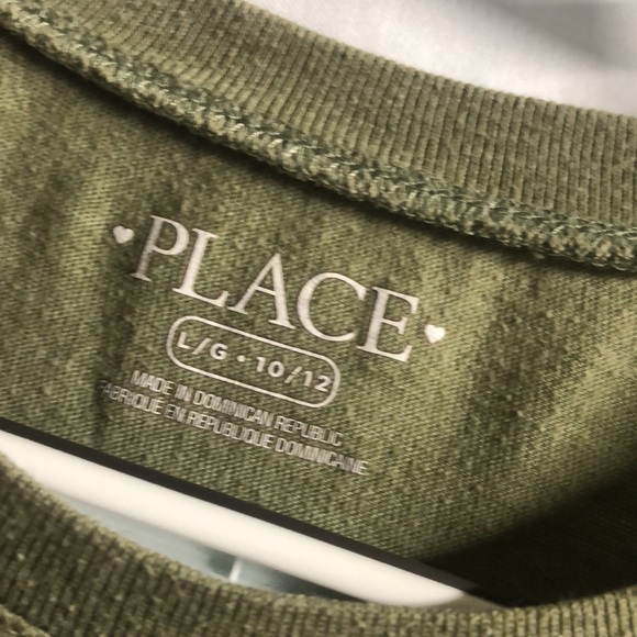 Large 10/12 girls long sleeved Floss Squad olive green shirt guc - Picture 2 of 9